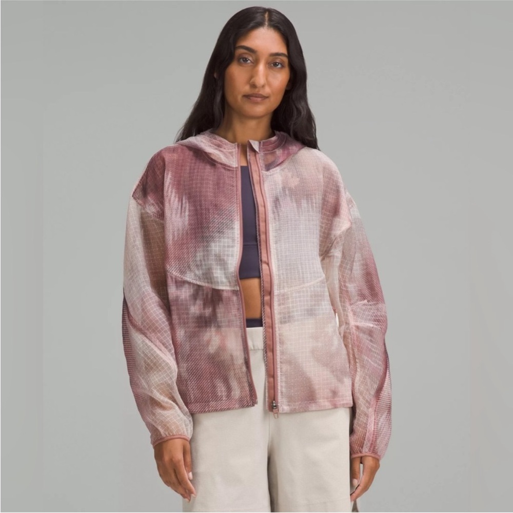 RARE Lululemon Team Canada Paris 2024 COC Translucent Hooded Jacket, Size M - Picture 7 of 16